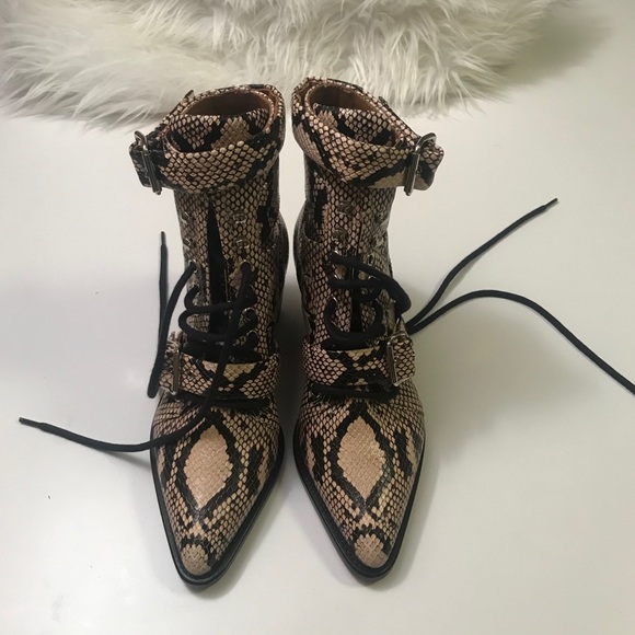 Chloe Pythons Calfskin Boots Size 7 new without bo - Picture 10 of 10